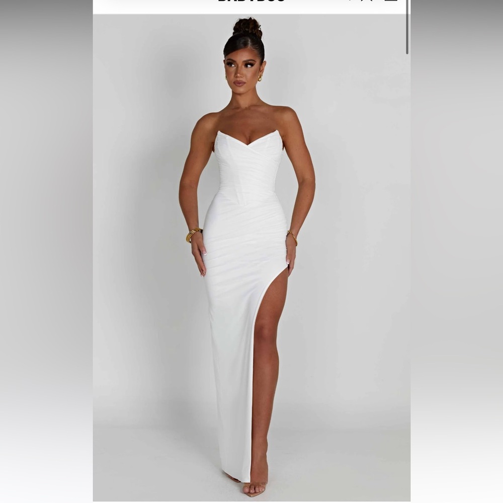 Chic Strapless White Dress